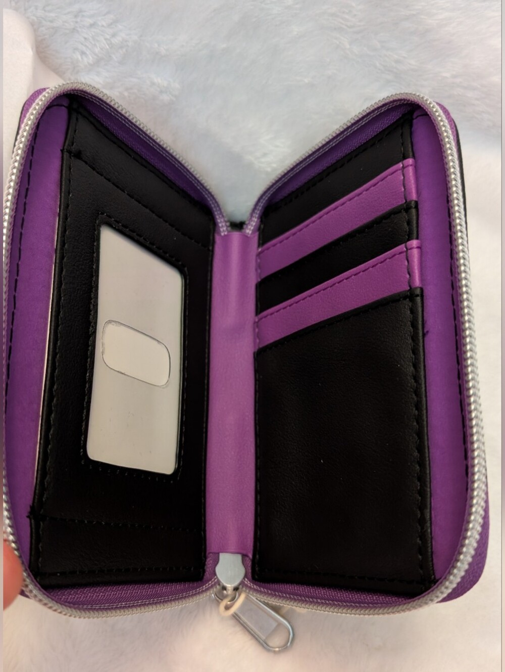 Low Start 🔥 loungefly invader zim Zip Wallet New With Tags - Picture 4 of 4